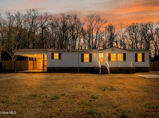 121 Woodcroft Lane, Rocky Point, NC 28457