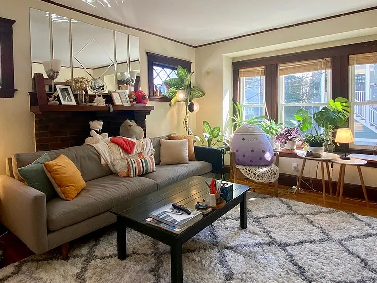 21 Sunset St #1A — Photo 2