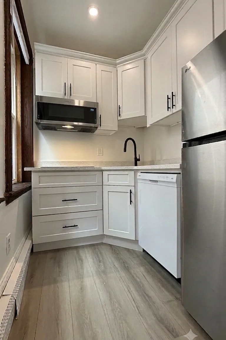1 bed, $2,500 — Photo 1