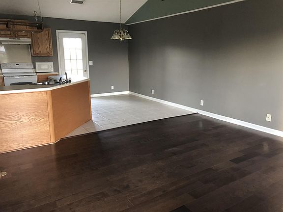 2nd image of 5026 Boyd Dr