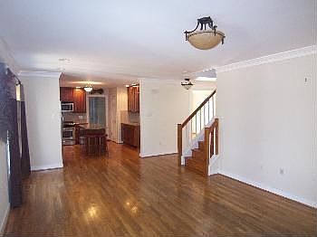 4th image of 2048 Buckingham Forest Ct