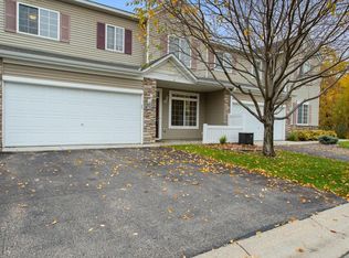 1637 Prescott Ct, Chaska, MN 55318