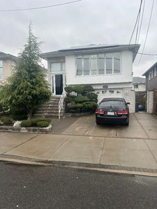 89-15 160 Avenue, Jamaica, NY, 11414