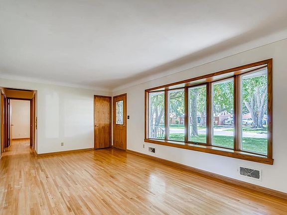 4th image of 2324 Circle Dr