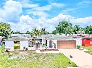 2028 Dartmouth Dr, Holiday, FL 34691