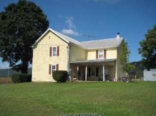 1499 Reunion Corner Rd, Gerrardstown, WV 25420