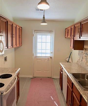 5th image of 6111 Coltswood Ct
