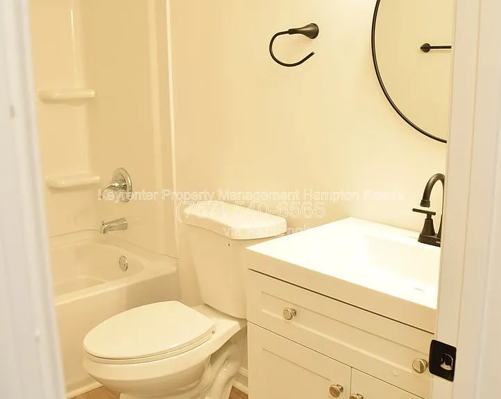 6249 Alexander St #F — Photo 11