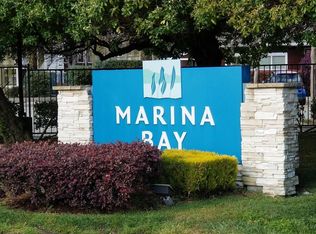 8 Bayside Ct, Richmond, CA 94804