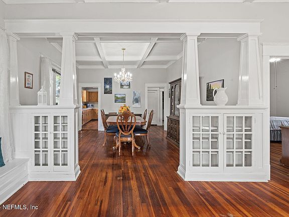 5th image of 4313 BEVERLY Avenue