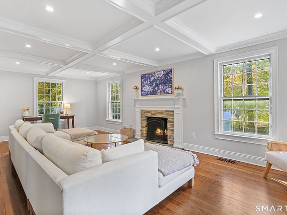 5th image of 281 Wood House Road