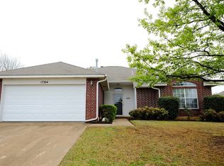 17304 Cedarwood Dr, Edmond, OK 73012