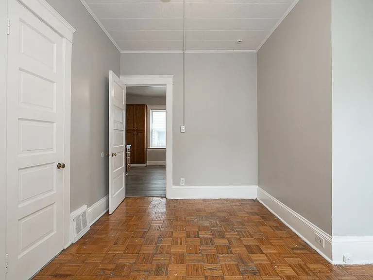 13233 Carrington Ave — Photo 11