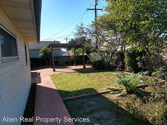 3rd image of 5060-62 55th St
