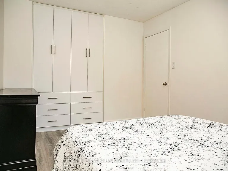 21 Mitchell Ave — Photo 27