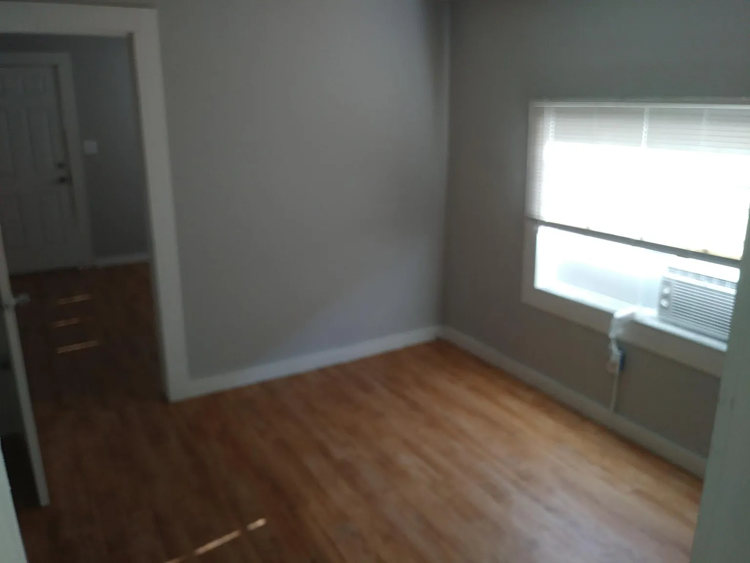 1004 Avenue E — Photo 4