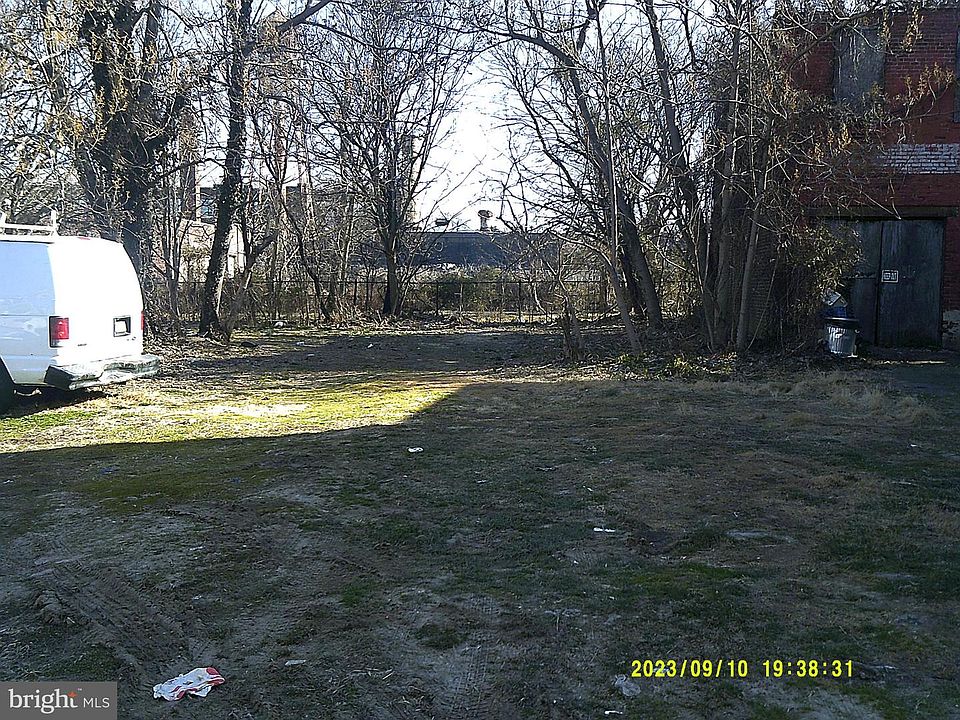2nd image of 4019 Nice St