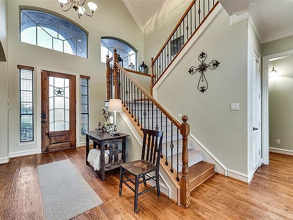 2nd image of 26 Windsor Dr