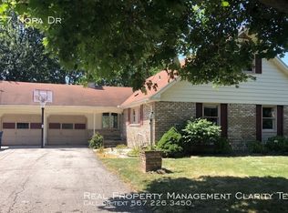 527 Nora Dr, Perrysburg, OH 43551