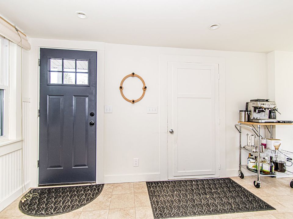 10 Maplewood Avenue, Dover, NH 03820 Zillow