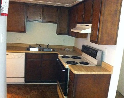 3rd image of 989 Somerset Dr APT 8