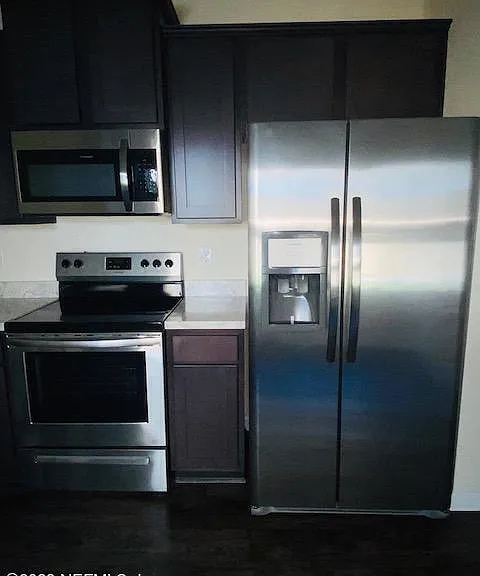 440 Aralia Ln — Photo 3
