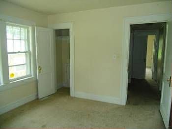 5th image of 427 Arbor Ave SE
