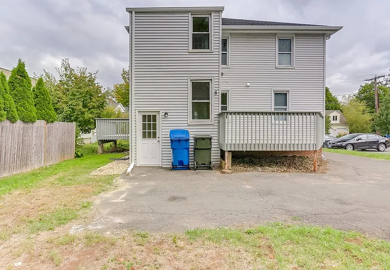 18 Peck St — Photo 17