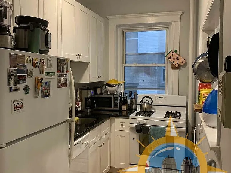 229 Kelton St #8P — Photo 3