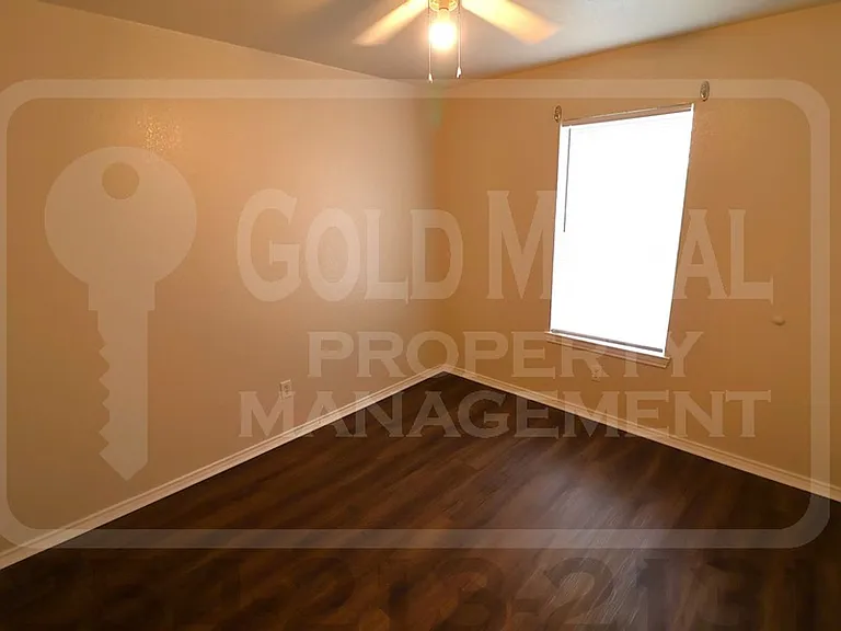 3308 Cantabrian Dr — Photo 9