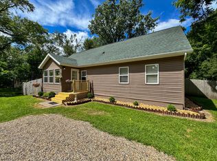 2230 Edgewood Dr, Kalamazoo, MI 49008