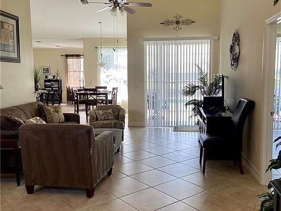 5th image of 1011 NW 38th Ave
