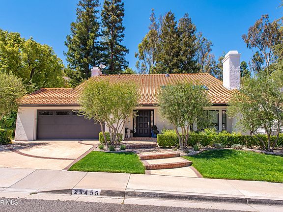2nd image of 29455 Fountainwood St