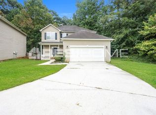 8274 Parkwood Pl, Jonesboro, GA 30238