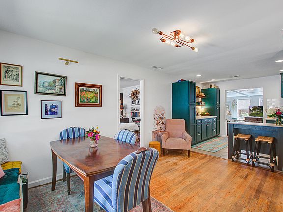 2nd image of 2405 Lantern St
