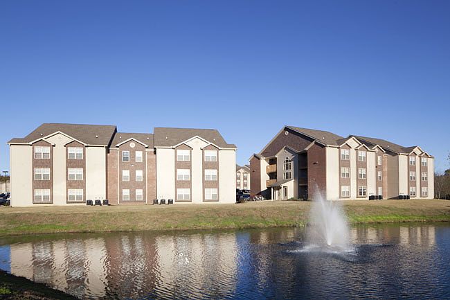 1st image of 407 Mary Lee Ln APT 301