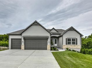 2729 W Sitka Dr, Olathe, KS 66061