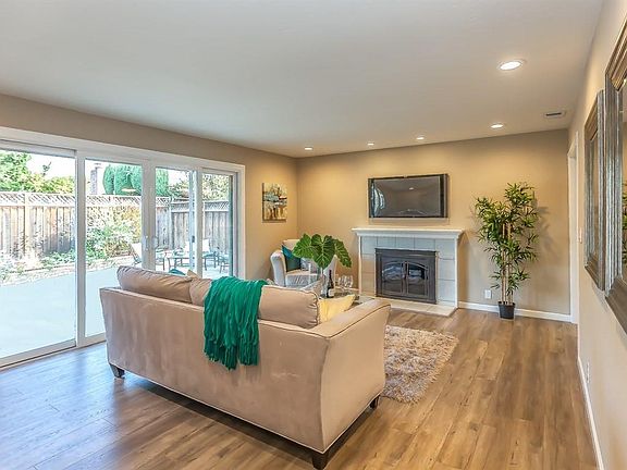 3rd image of 225 Bret Harte Ct