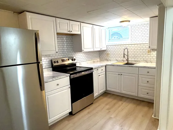 184 Burrill St #3, Swampscott, MA 01907