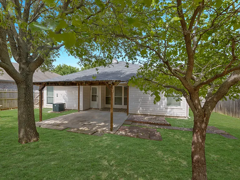 8022 Genesis Dr — Photo 19