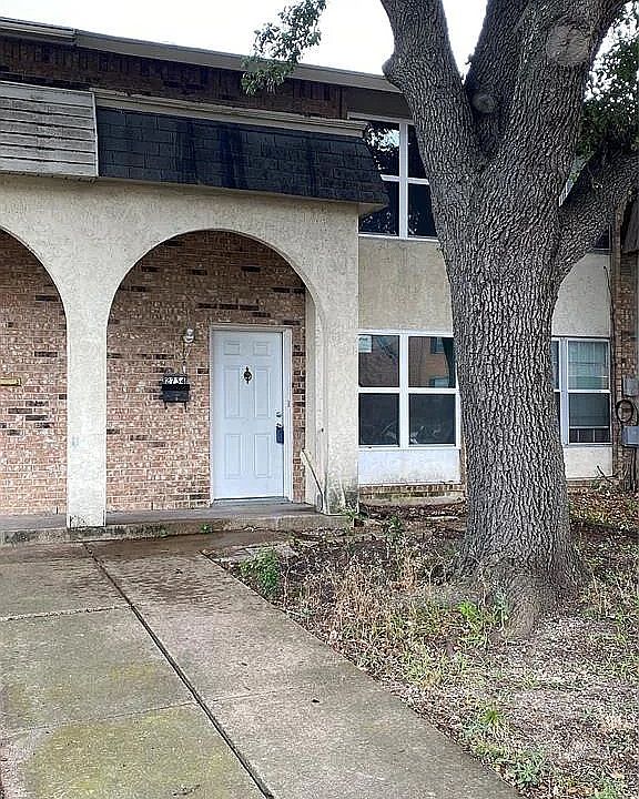 1st image of 2734 Patricia Ln