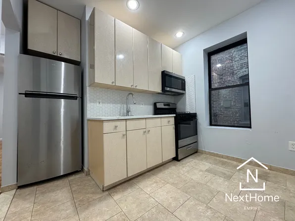 25-74 43rd Street image 1 of 6