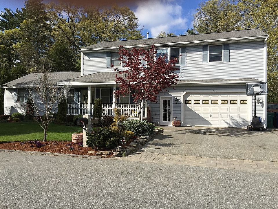 1st image of 11 Newport Dr