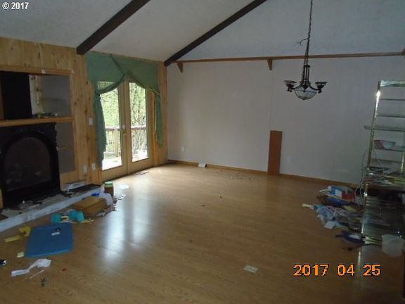 2nd image of 600 NE 47th Ave