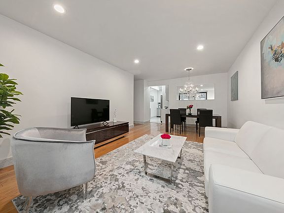 3rd image of 3 Hanover Sq APT 17-A