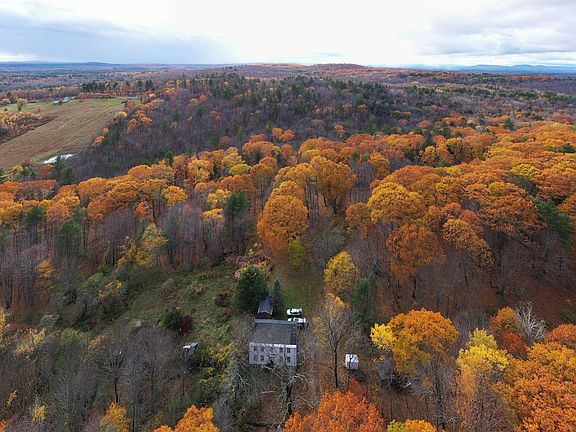 2nd image of 489 Back Road