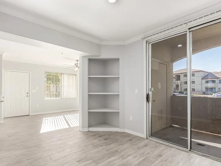2134 E Broadway Rd #1035 — Photo 1
