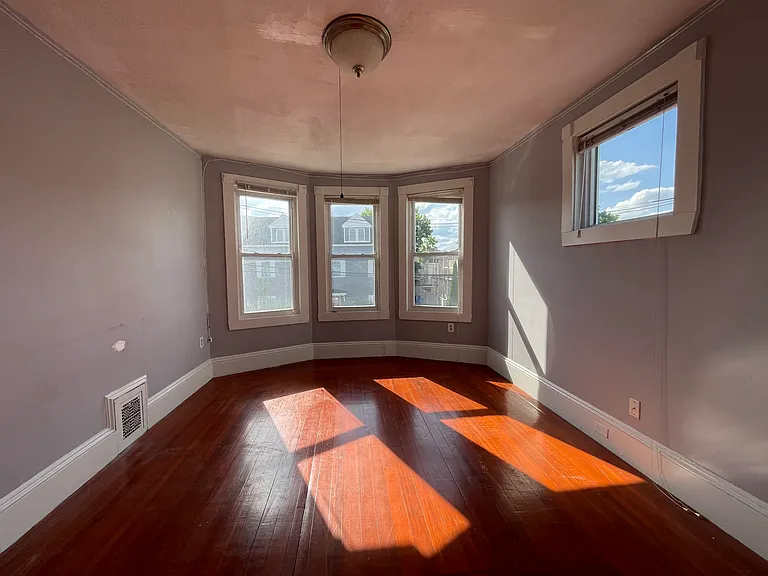 37 Beckford St — Photo 7