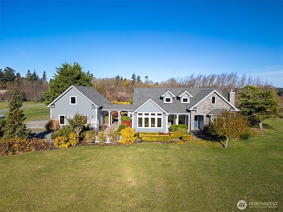 3rd image of 784 Windrose Drive