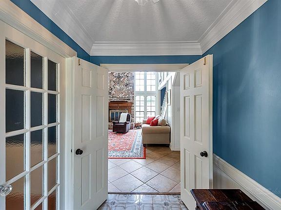 5th image of 22806 Spatswood Ln